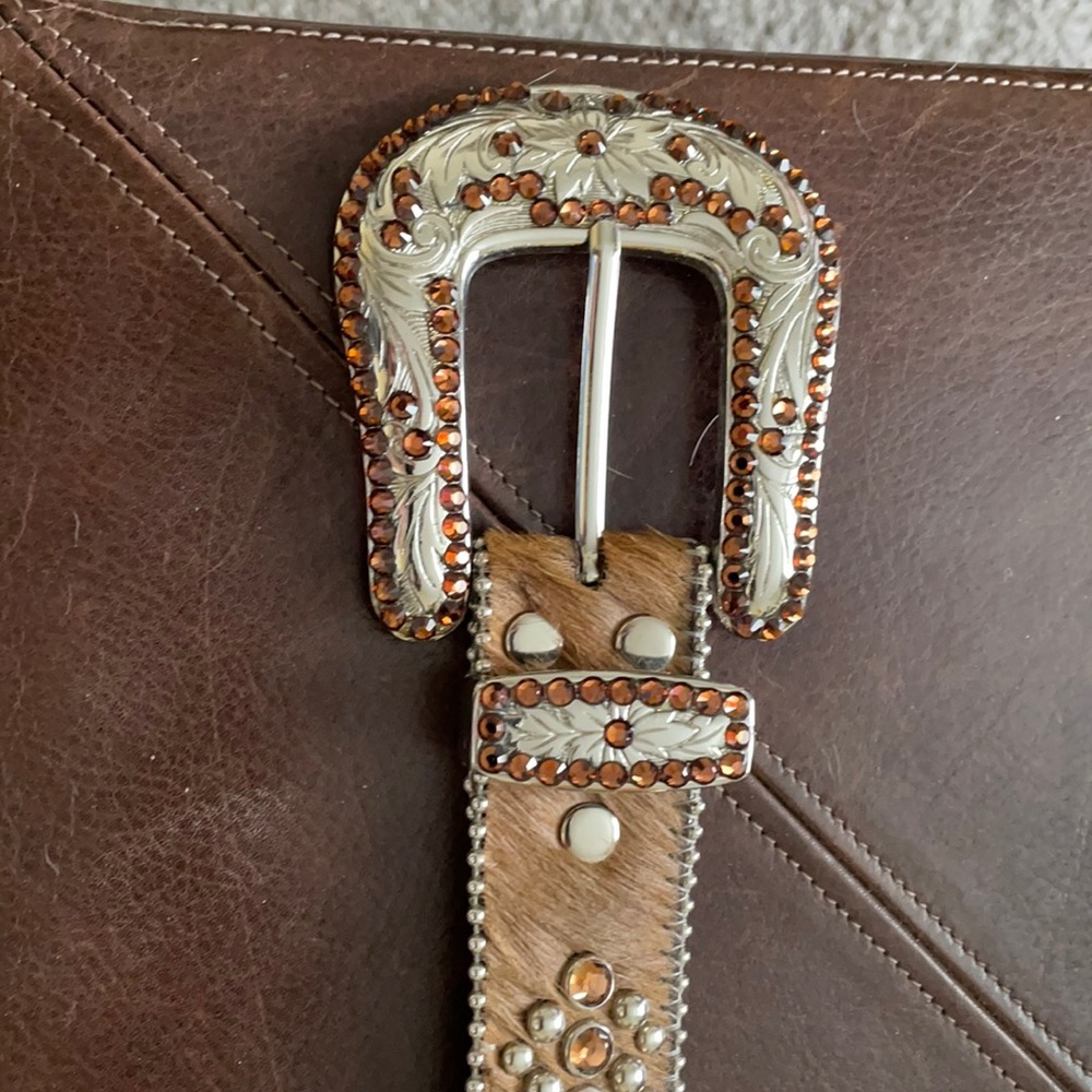 Gorgeous jeweled belt